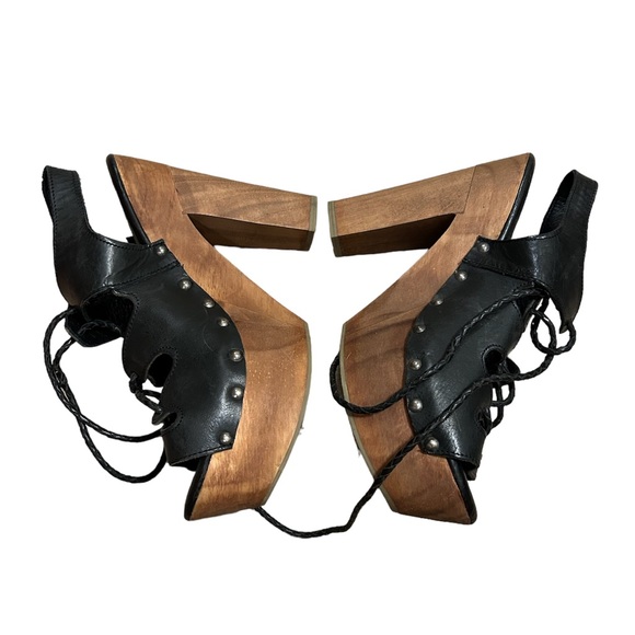 Black leather wedges - Picture 2 of 4